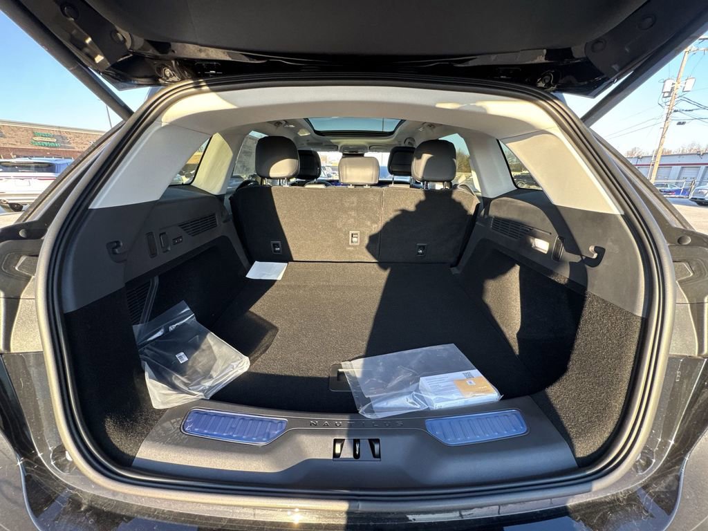 New 2026 Lincoln Nautilus Reserve image 24