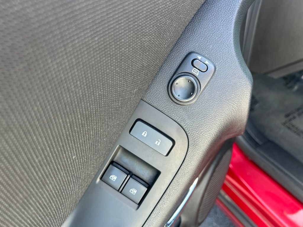 Used 2015 Chevrolet Camaro LT RWD image 13