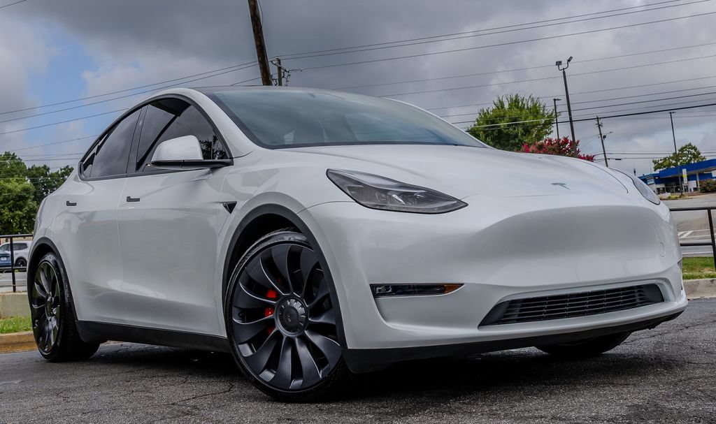 Used 2024 Tesla Model Y Performance AWD/4WD image 3
