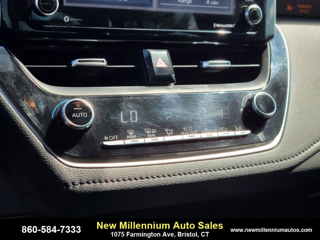 Used 2021 Toyota Corolla SE image 23
