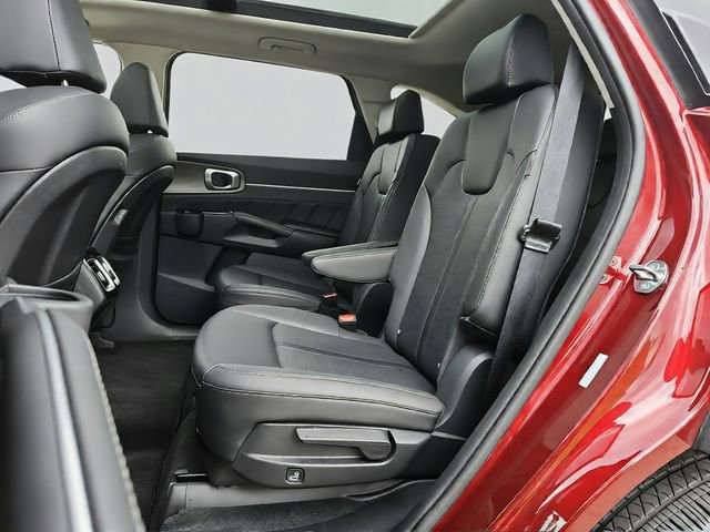 Certified 2025 Kia Sorento SX AWD/4WD image 22