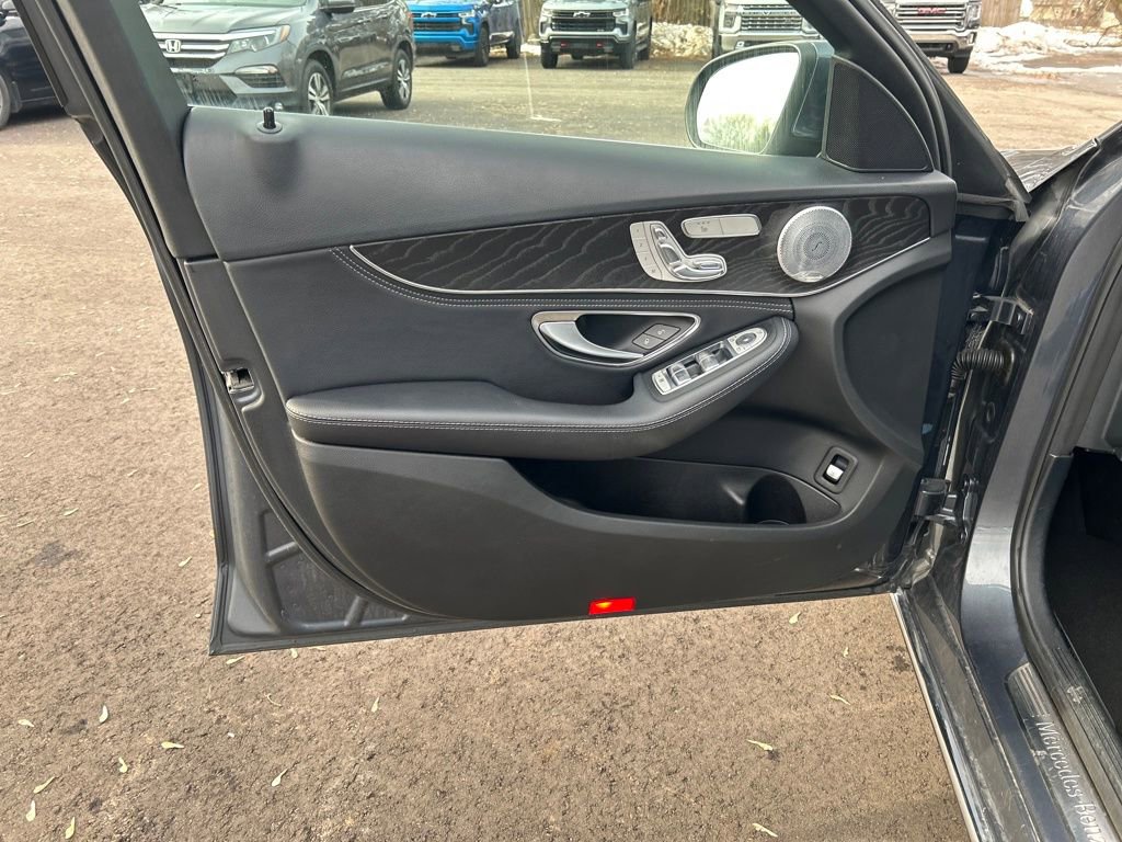 Used 2015 Mercedes-Benz C 300 Sedan image 15