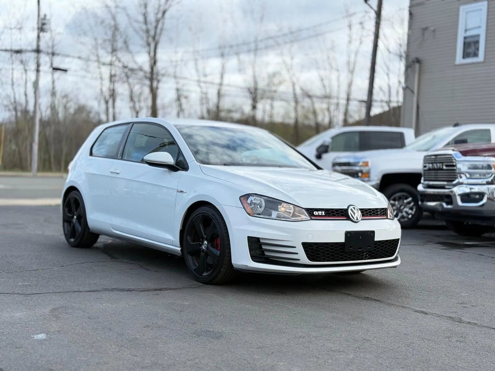 Used 2015 Volkswagen GTI S FWD image 5