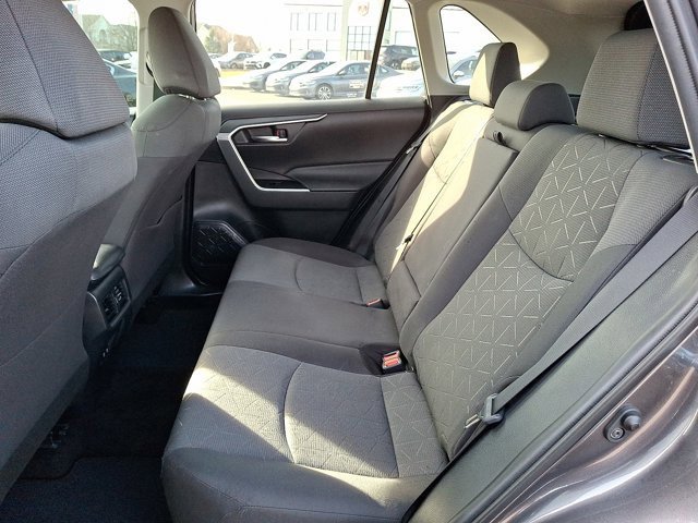 Used 2021 Toyota RAV4 XLE w/ Carpet Mat Package (TMS) image 14