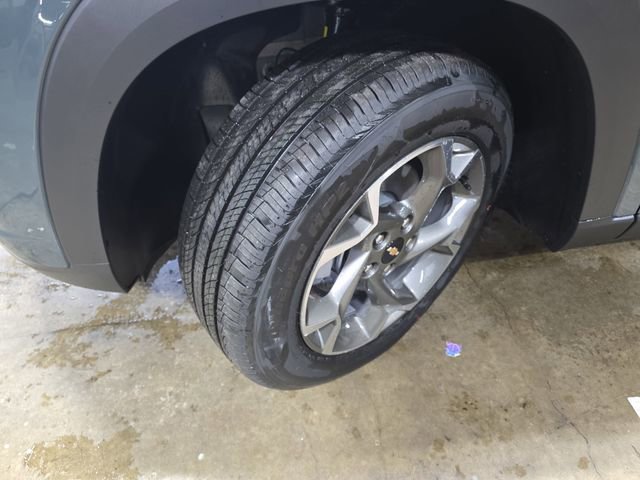 New 2026 Chevrolet Trax LT w/ Driver Confidence Package FWD image 30