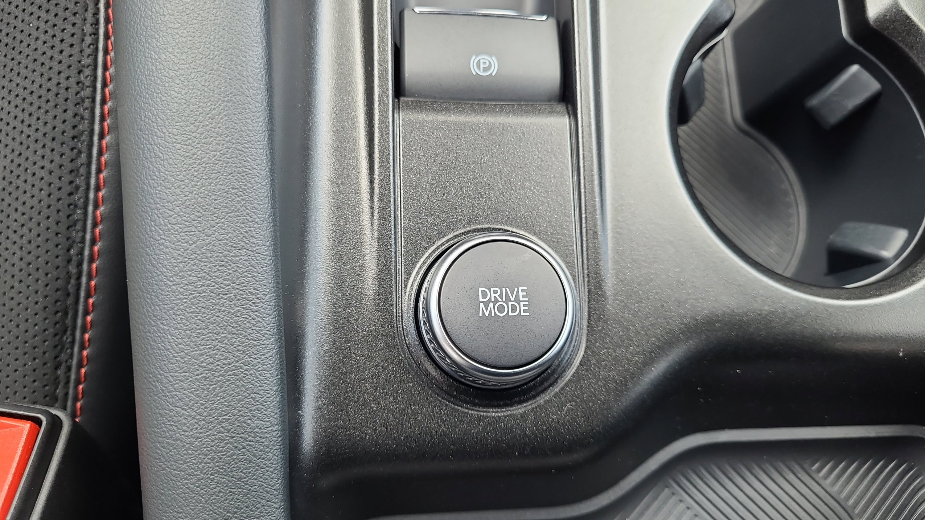 Used 2025 Ford Explorer ST AWD/4WD image 25