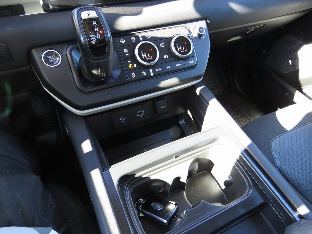 Used 2020 Land Rover Defender 110 S image 23