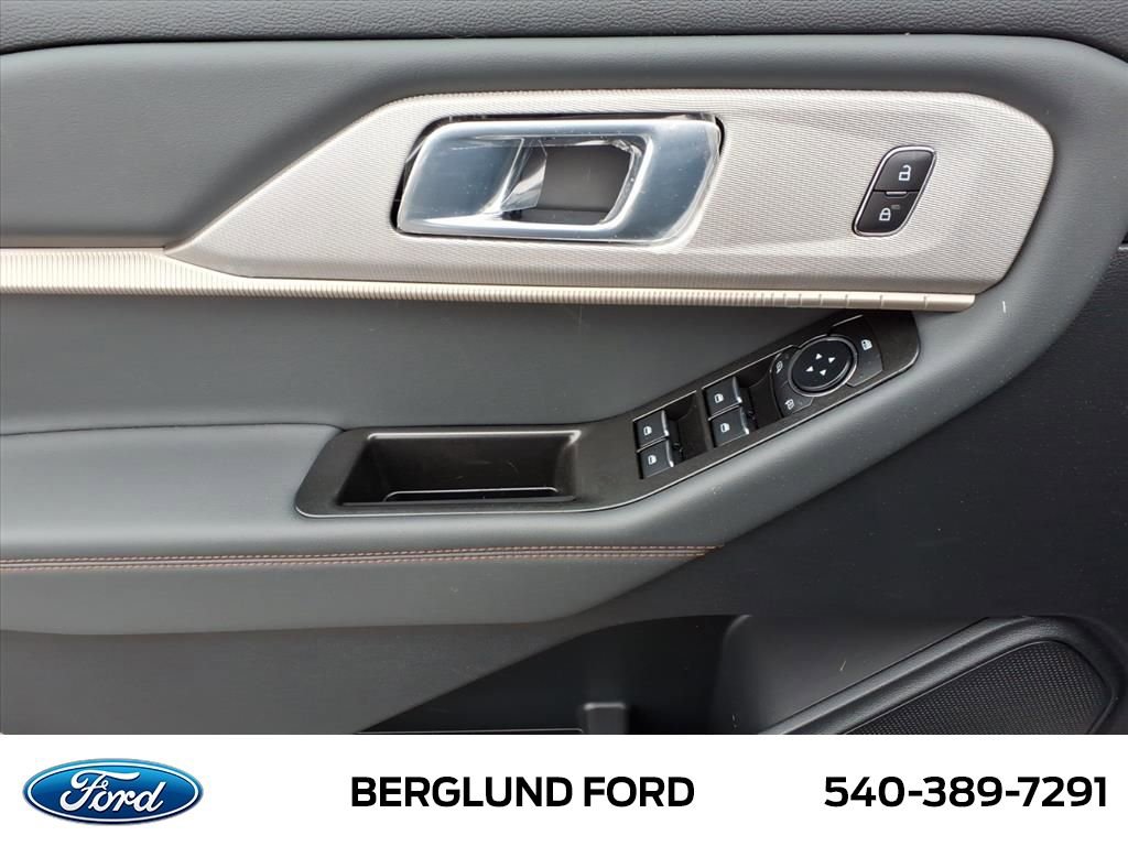 Used 2026 Ford Explorer Active image 12