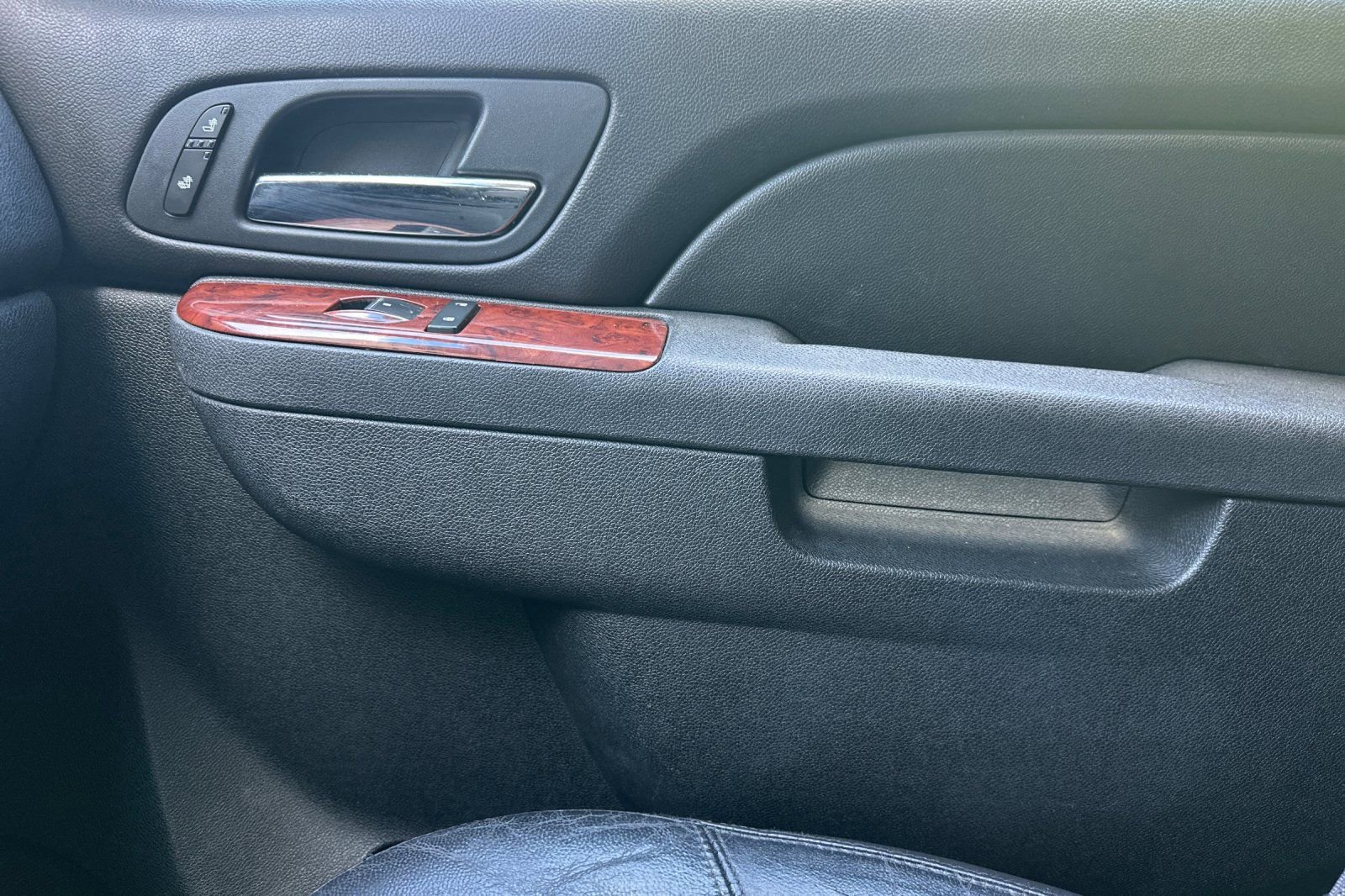 Used 2011 Chevrolet Silverado 2500 LTZ w/ LTZ Plus Package image 20