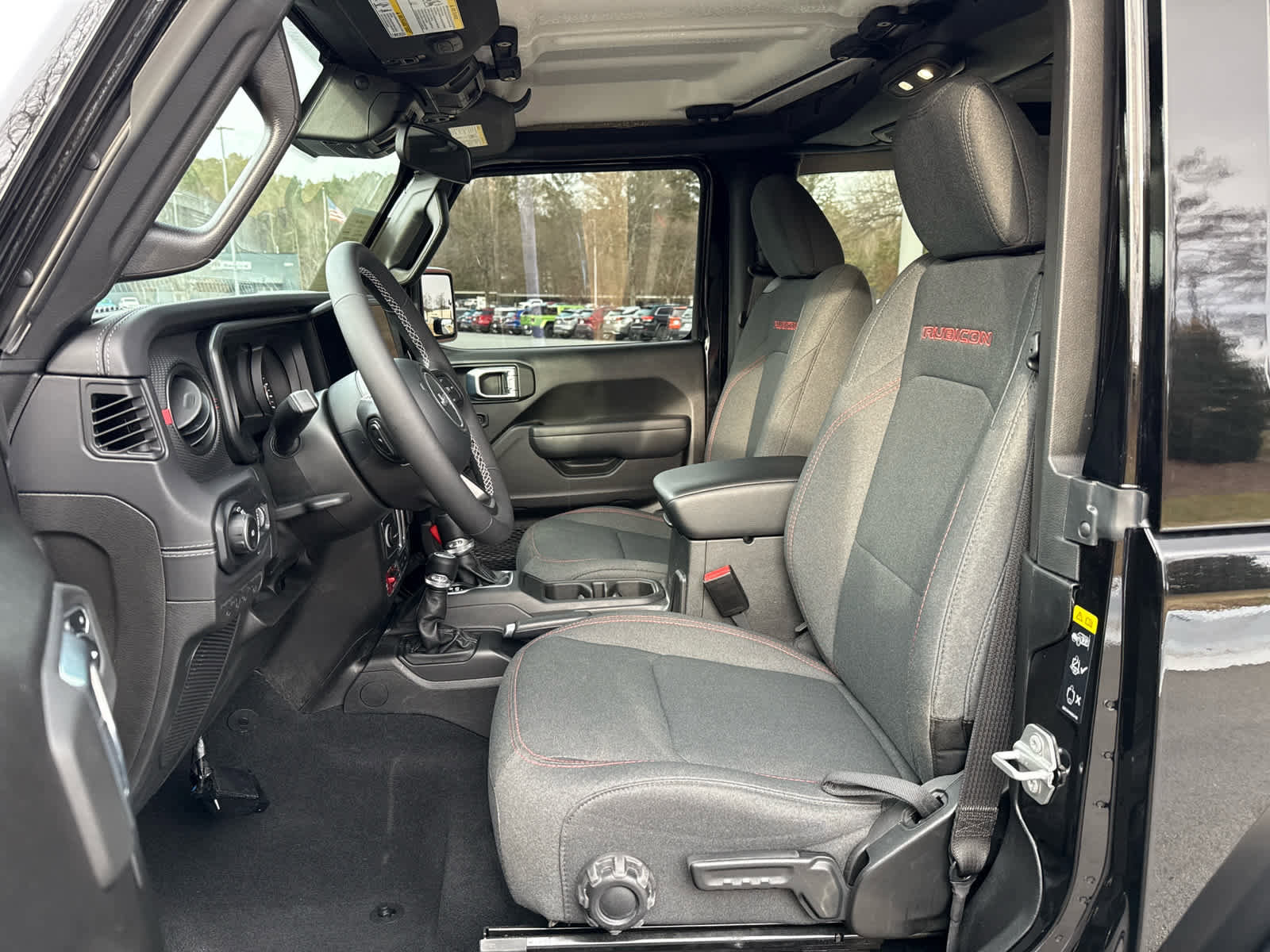 Used 2025 Jeep Wrangler Rubicon w/ Convenience Group image 13