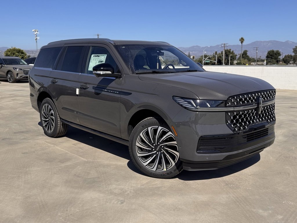 New 2025 Lincoln Navigator Black Label image 2