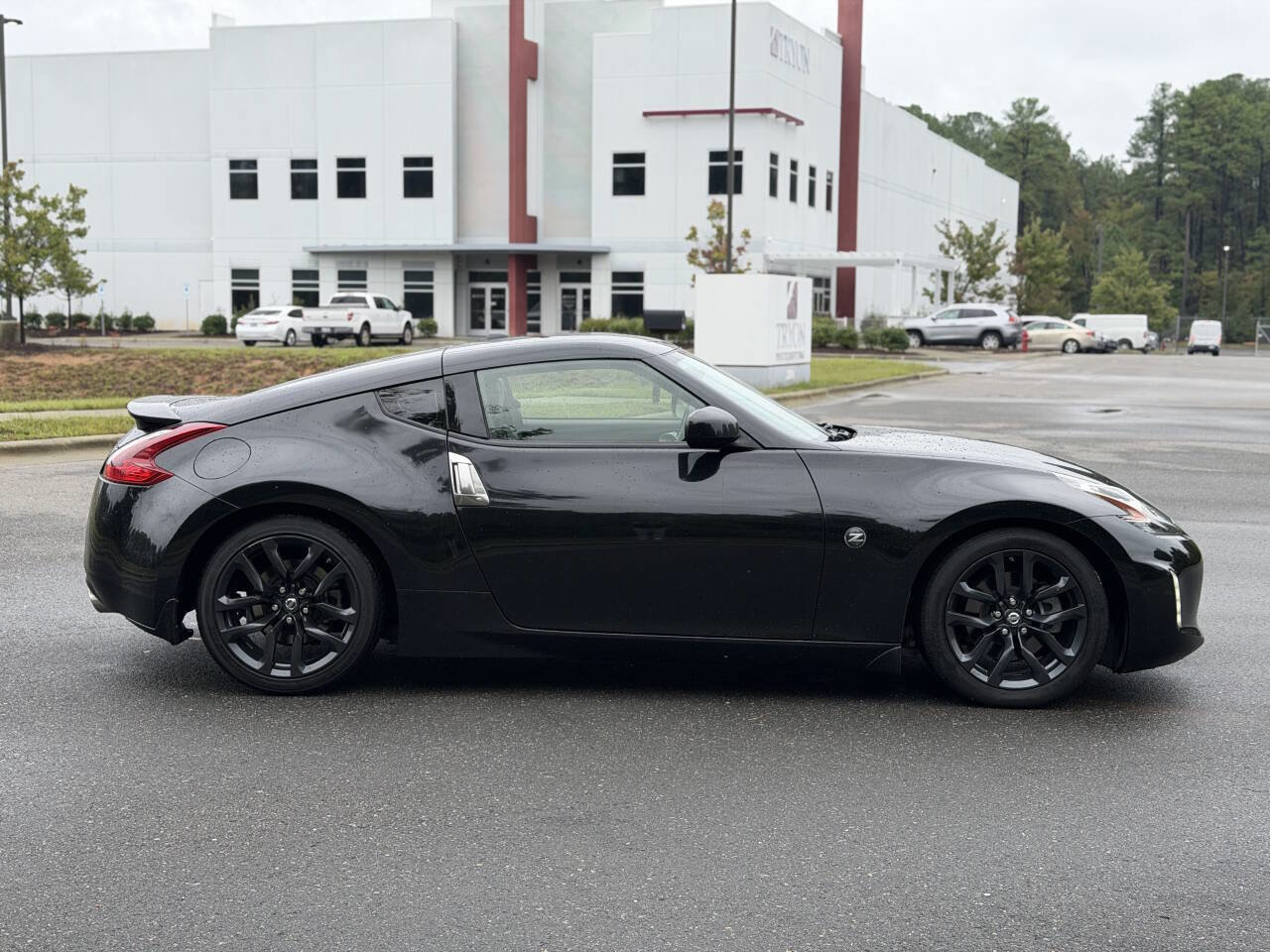 Used 2018 Nissan 370Z Touring image 8