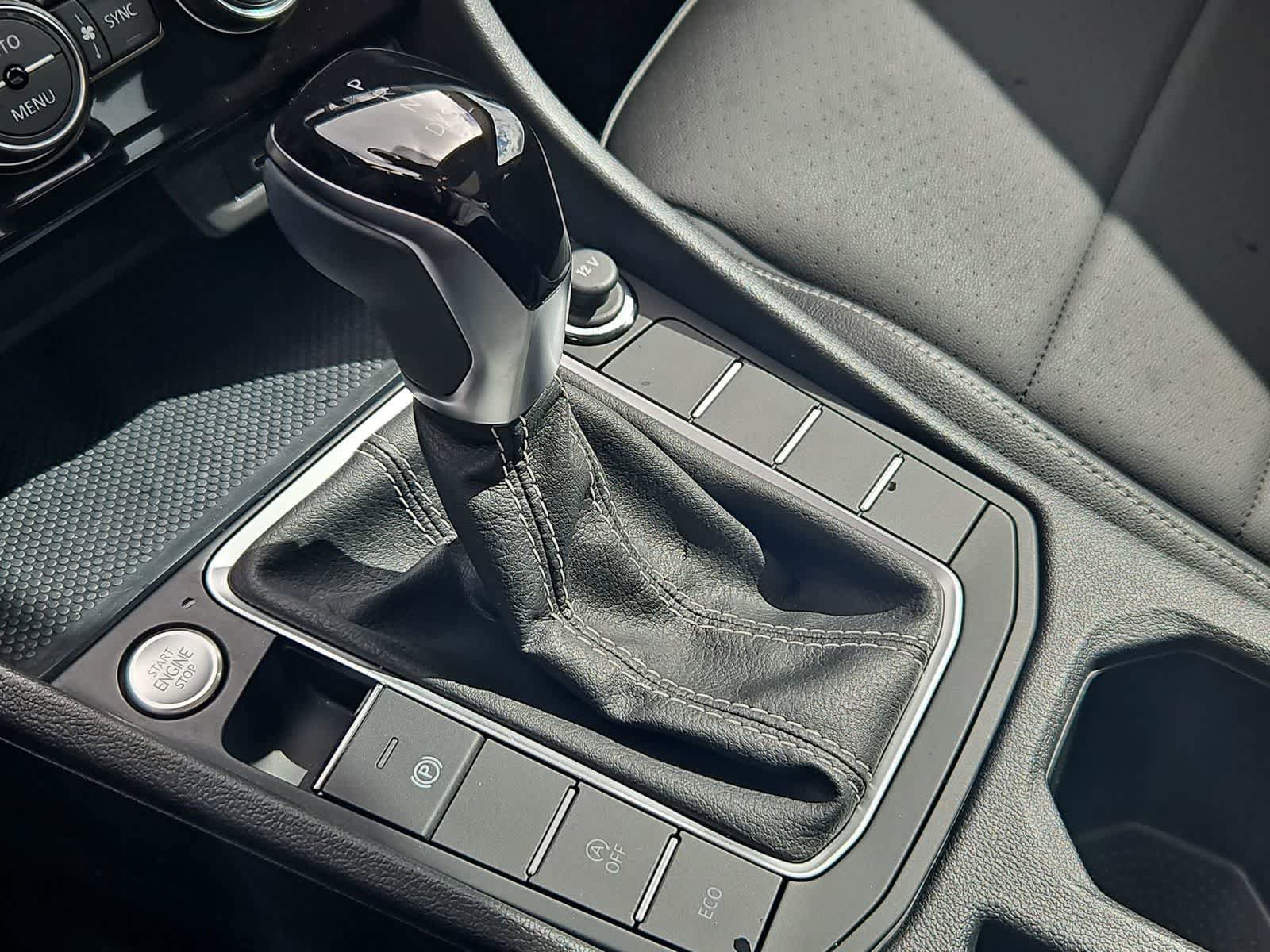 Certified 2023 Volkswagen Jetta SE image 32