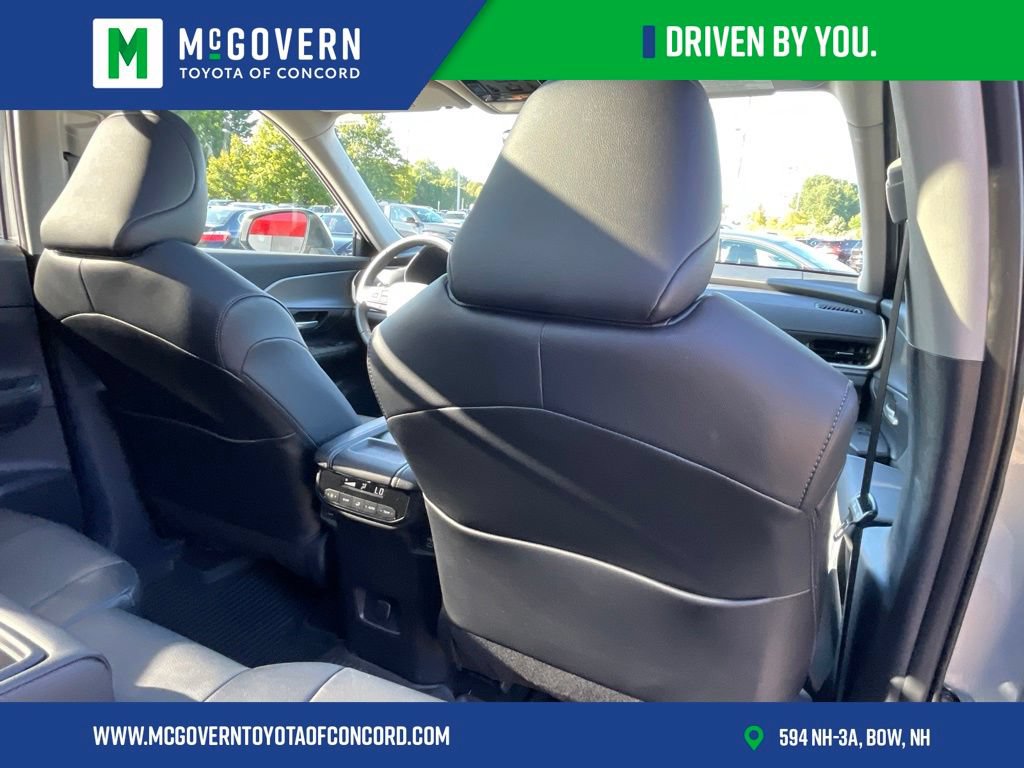 Used 2026 Toyota Grand Highlander AWD image 33