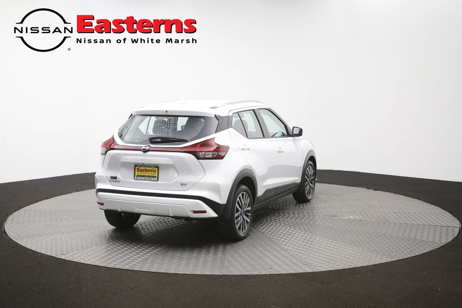 Used 2024 Nissan Kicks SV FWD image 38