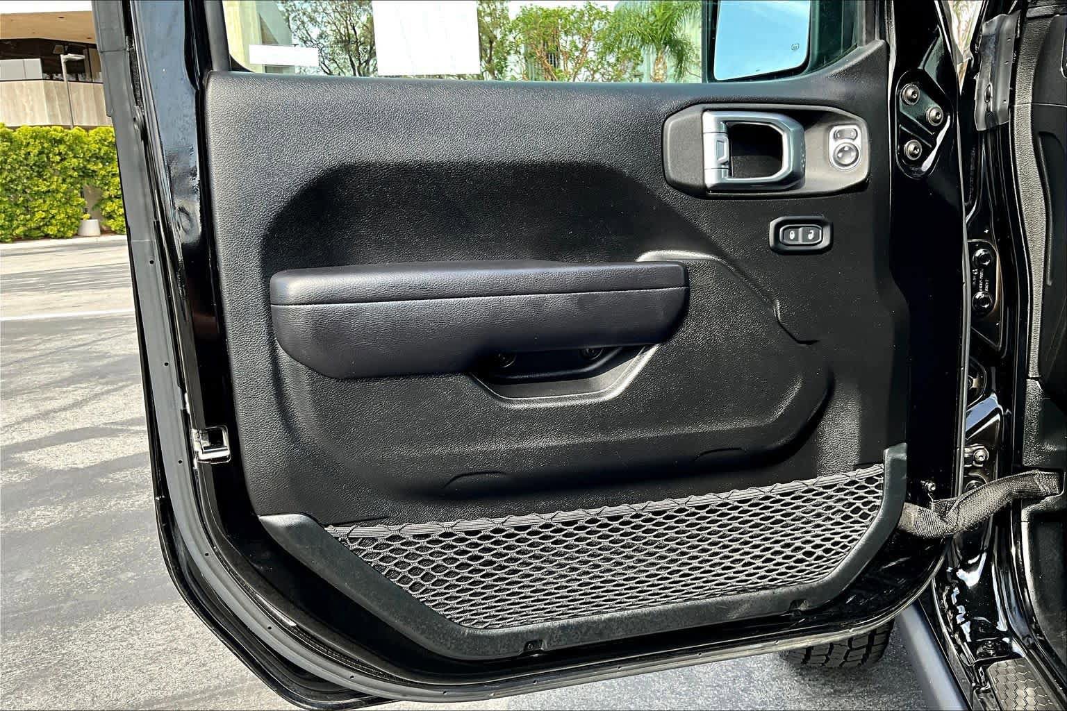 Used 2021 Jeep Wrangler Unlimited Sport AWD/4WD image 19