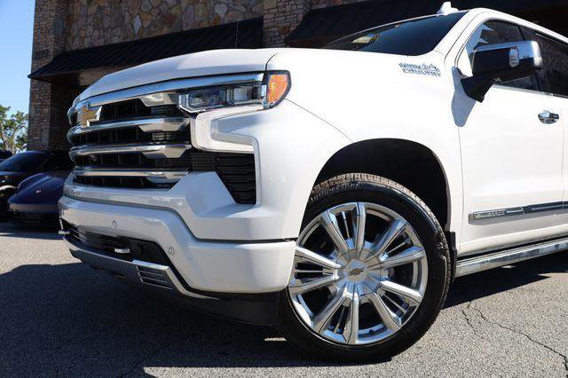 Used 2023 Chevrolet Silverado 1500 High Country w/ Technology Package image 4