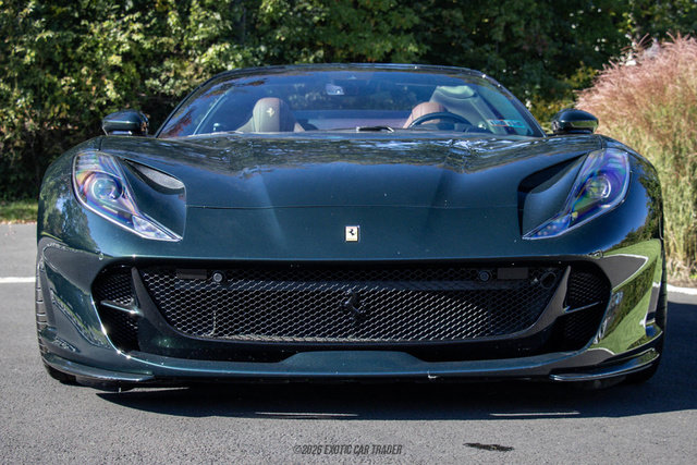 Used 2021 Ferrari 812 GTS RWD image 12