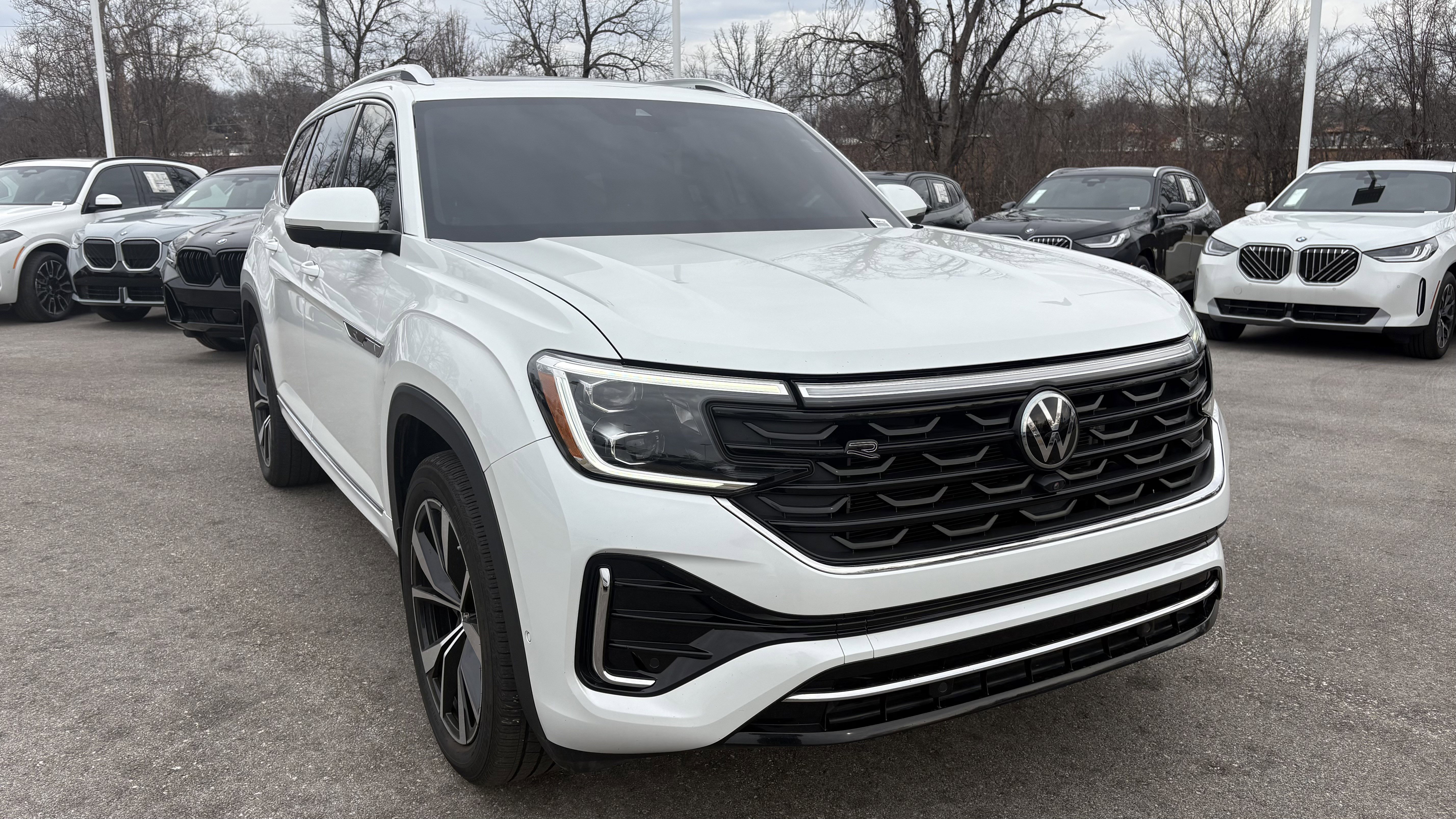 Used 2024 Volkswagen Atlas SEL Premium R-Line AWD/4WD video 2