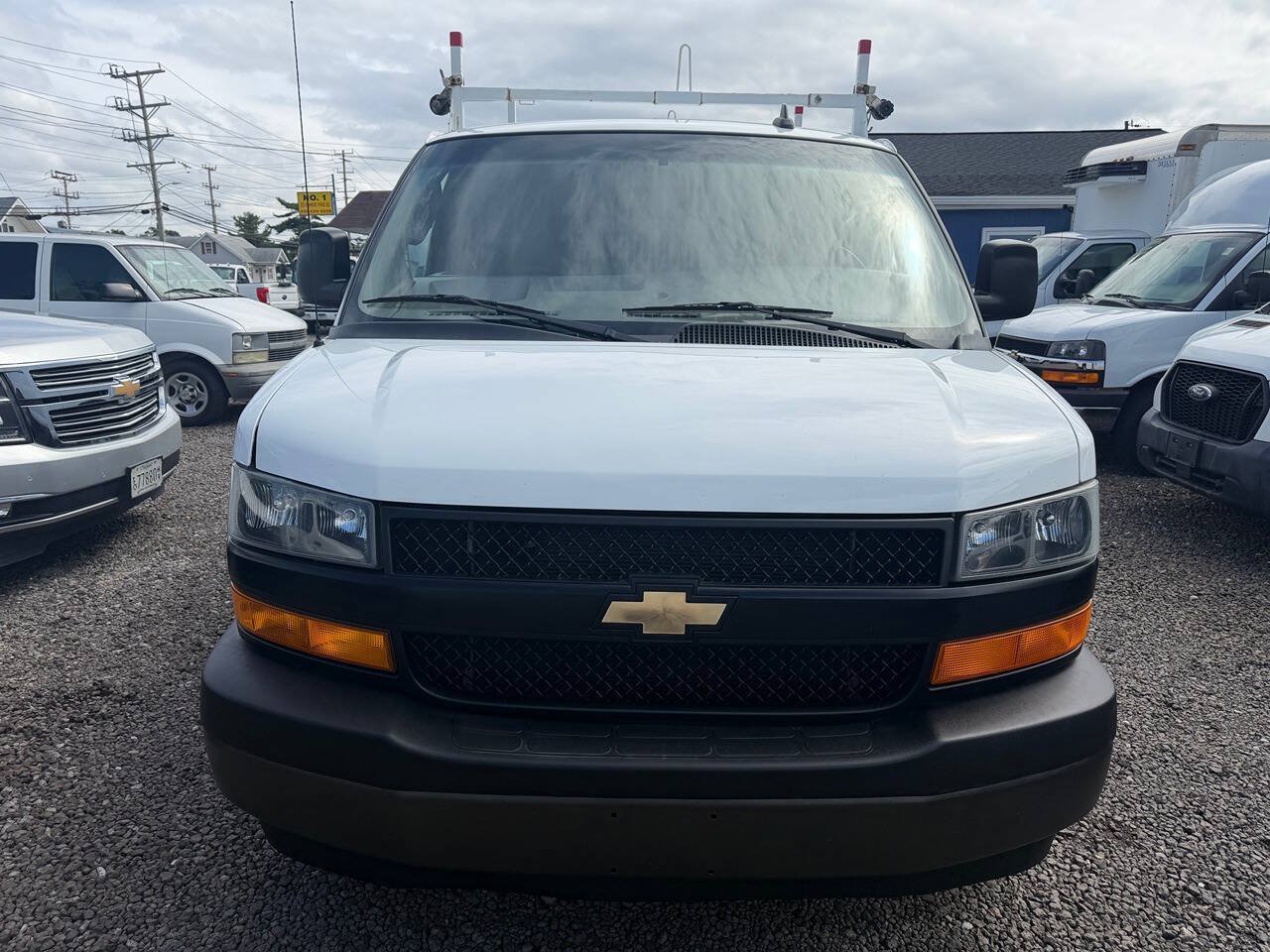Used 2020 Chevrolet Express 2500 w/ Driver Convenience Package RWD image 2