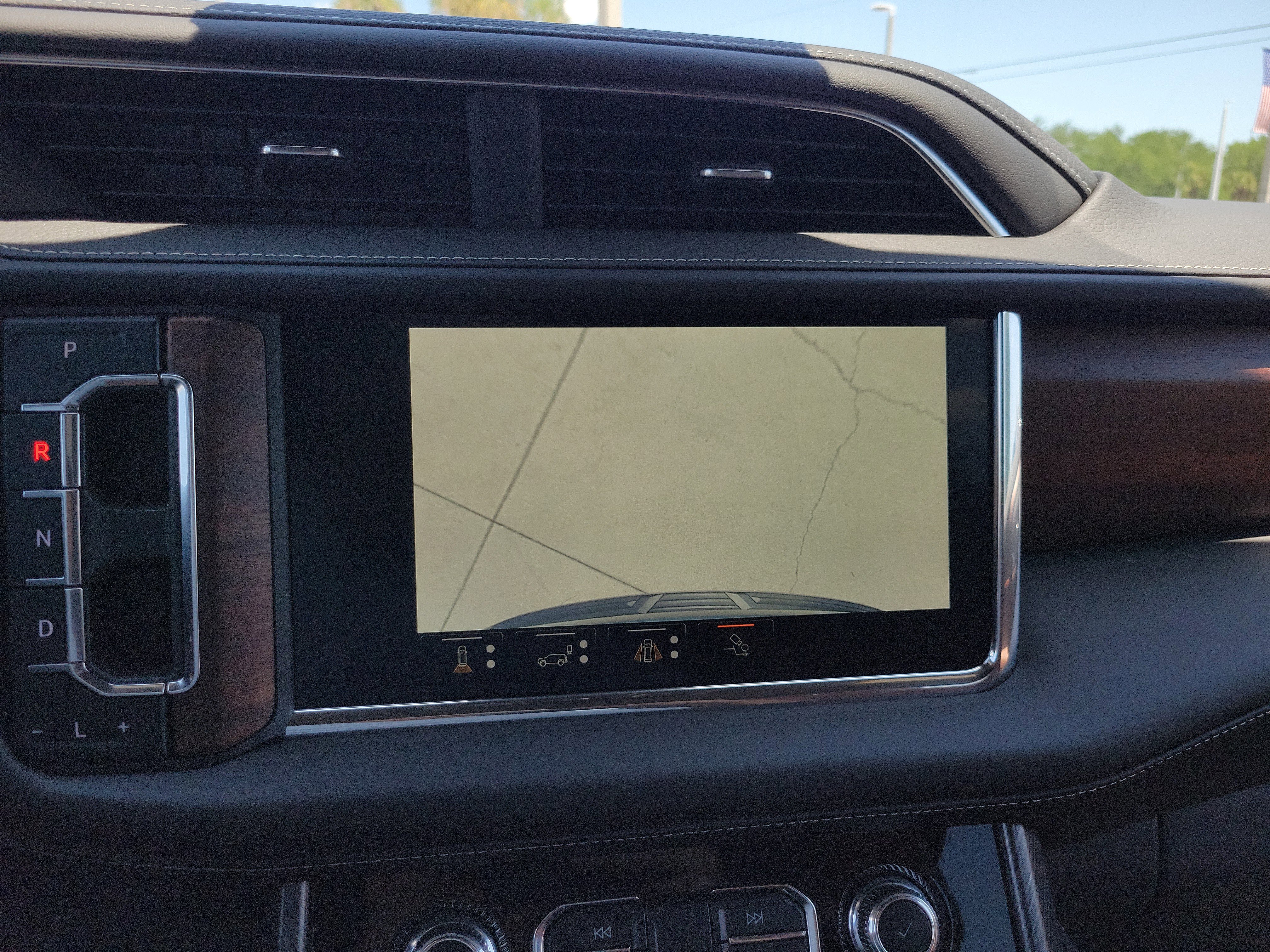 Used 2023 GMC Yukon Denali Ultimate AWD/4WD image 25