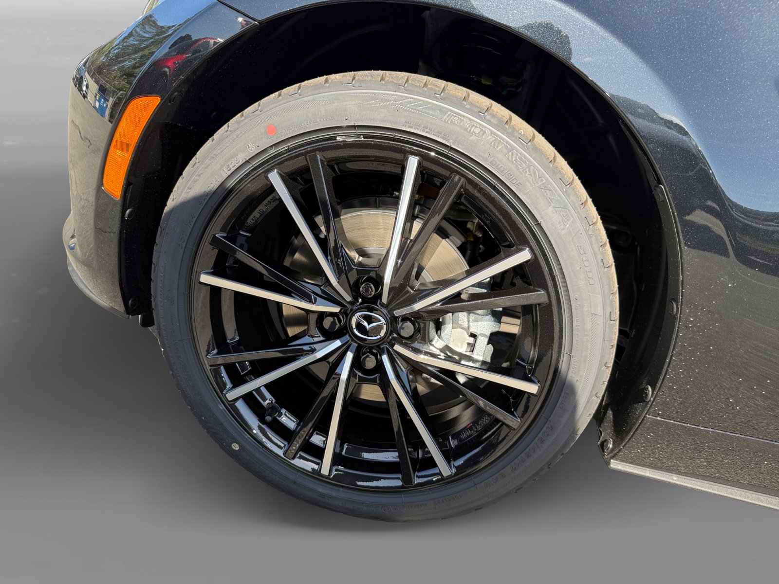 New 2026 MAZDA MX-5 Miata RF Grand Touring RWD image 9