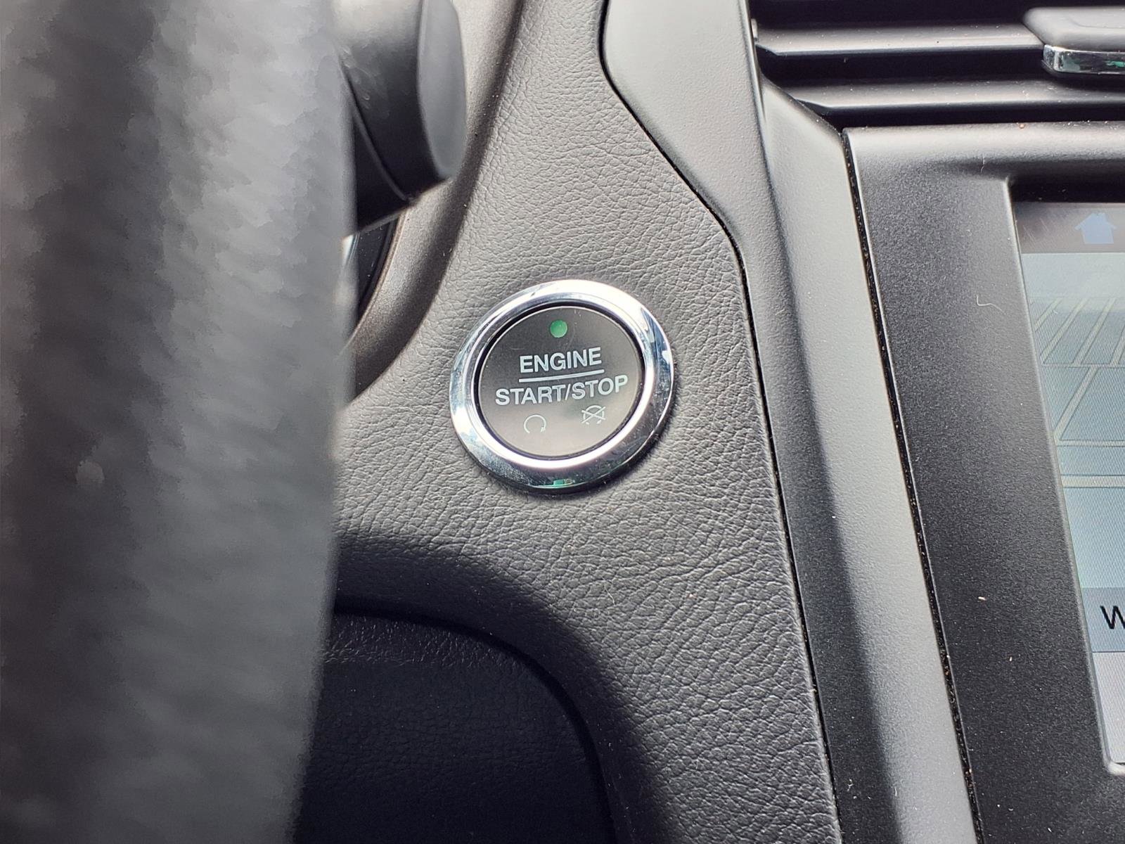 Used 2019 Ford Fusion SE image 15