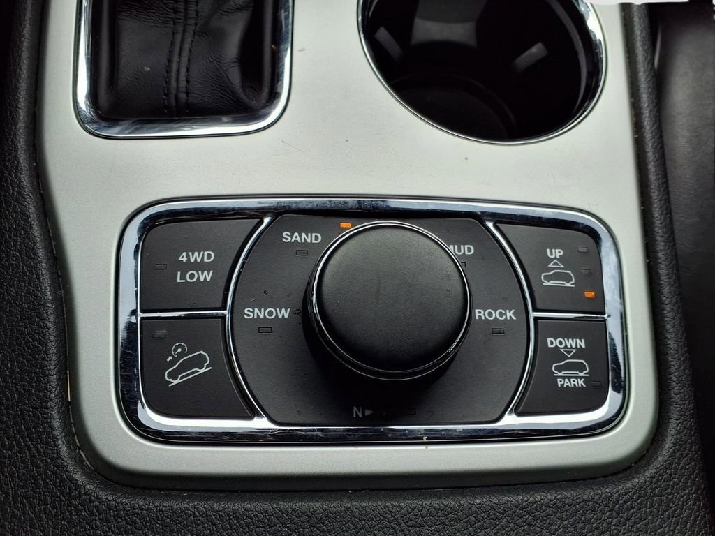 Used 2016 Jeep Grand Cherokee High Altitude AWD/4WD image 15