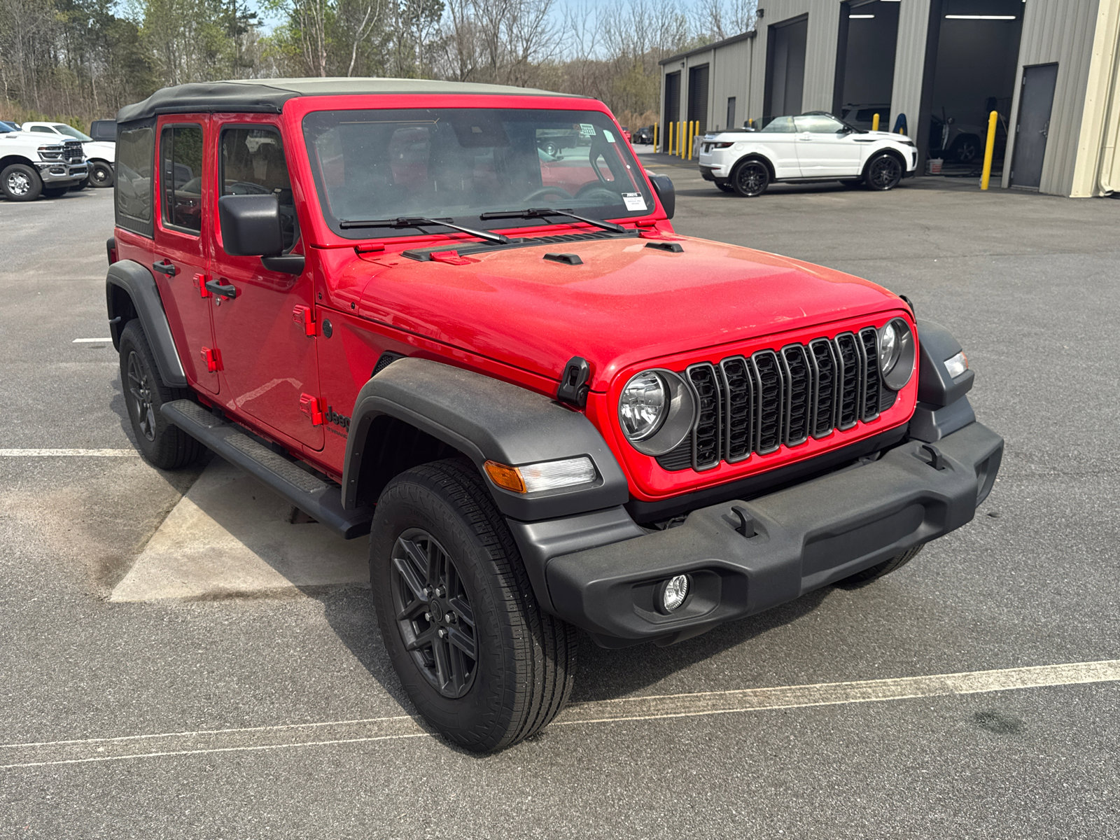 Used 2025 Jeep Wrangler Sport S image 3