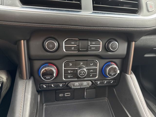 Used 2024 Chevrolet Suburban High Country w/ Advanced Technology Package image 31