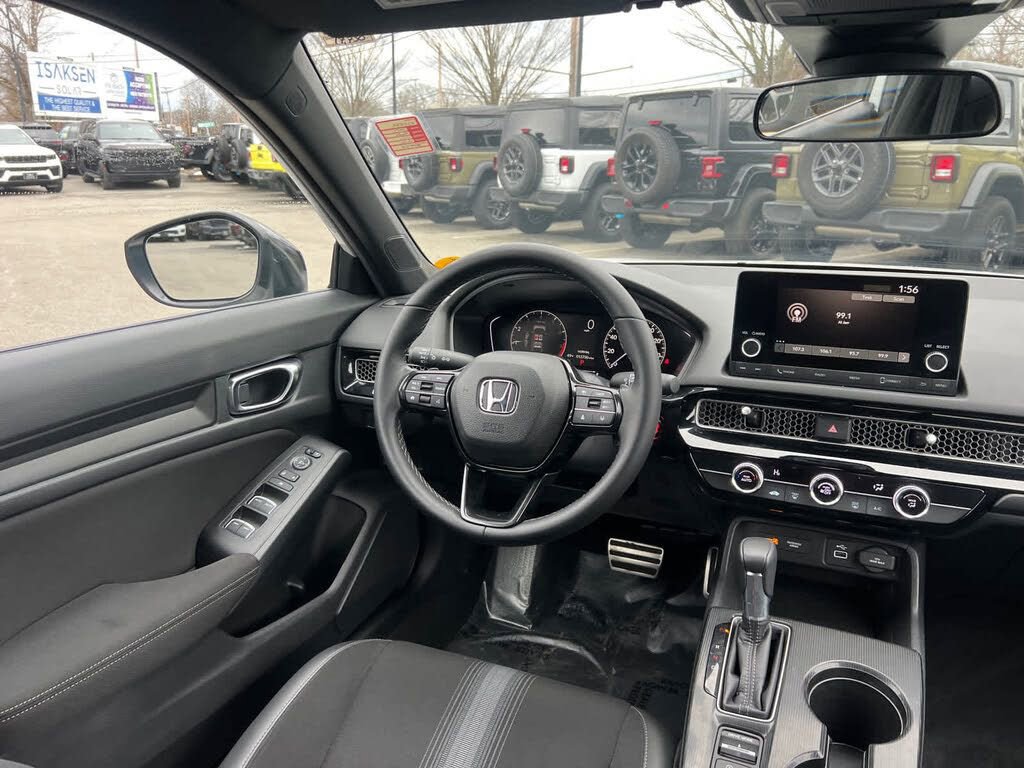 Used 2024 Honda Civic Sport image 32