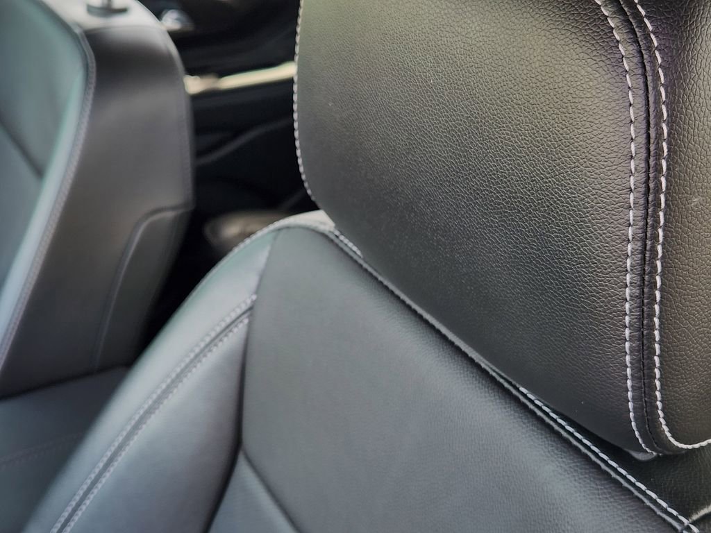 Used 2024 GMC Terrain SLT w/ Tech Package image 22