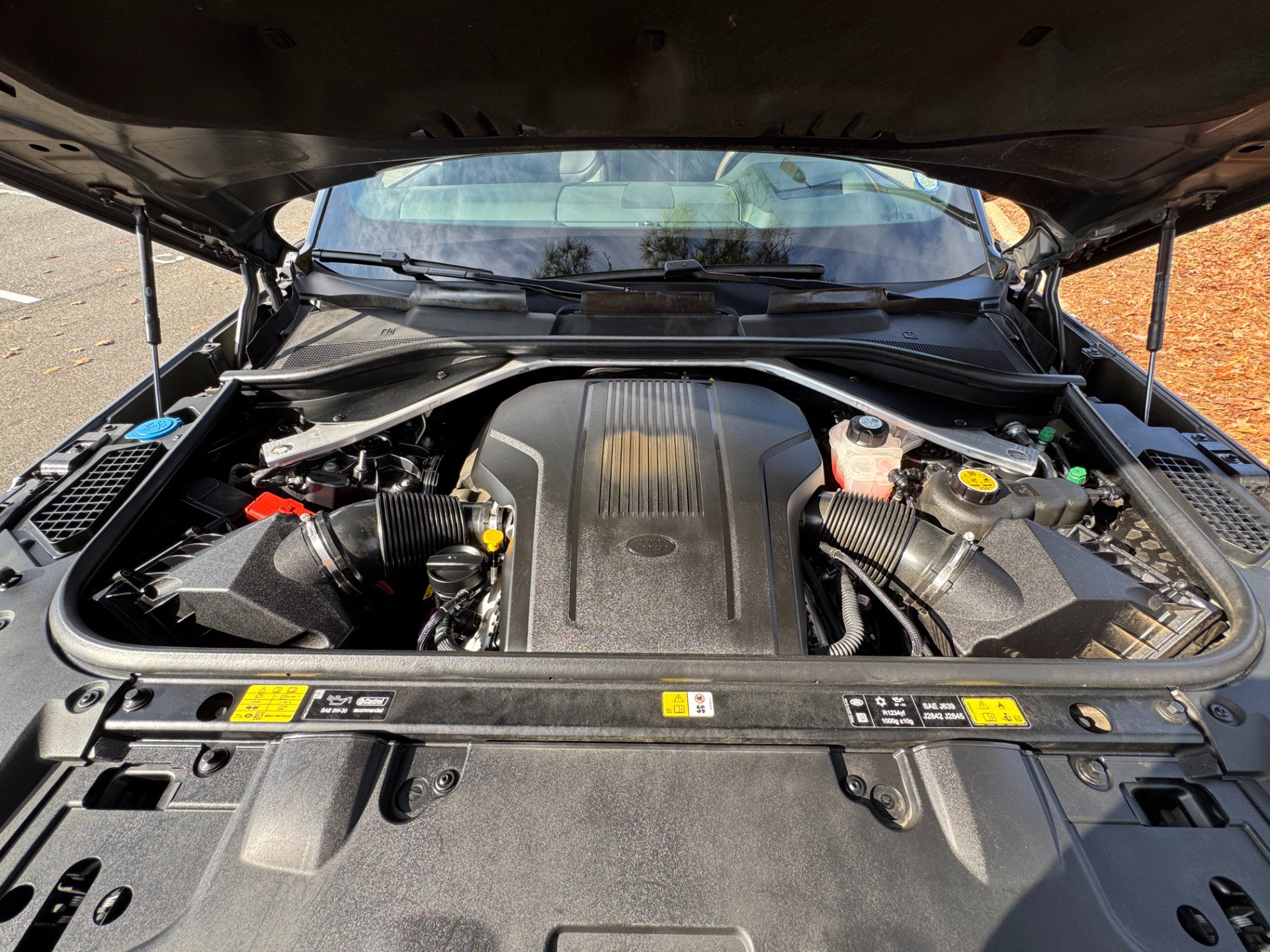 Used 2024 Land Rover Range Rover Long Wheelbase SE image 62