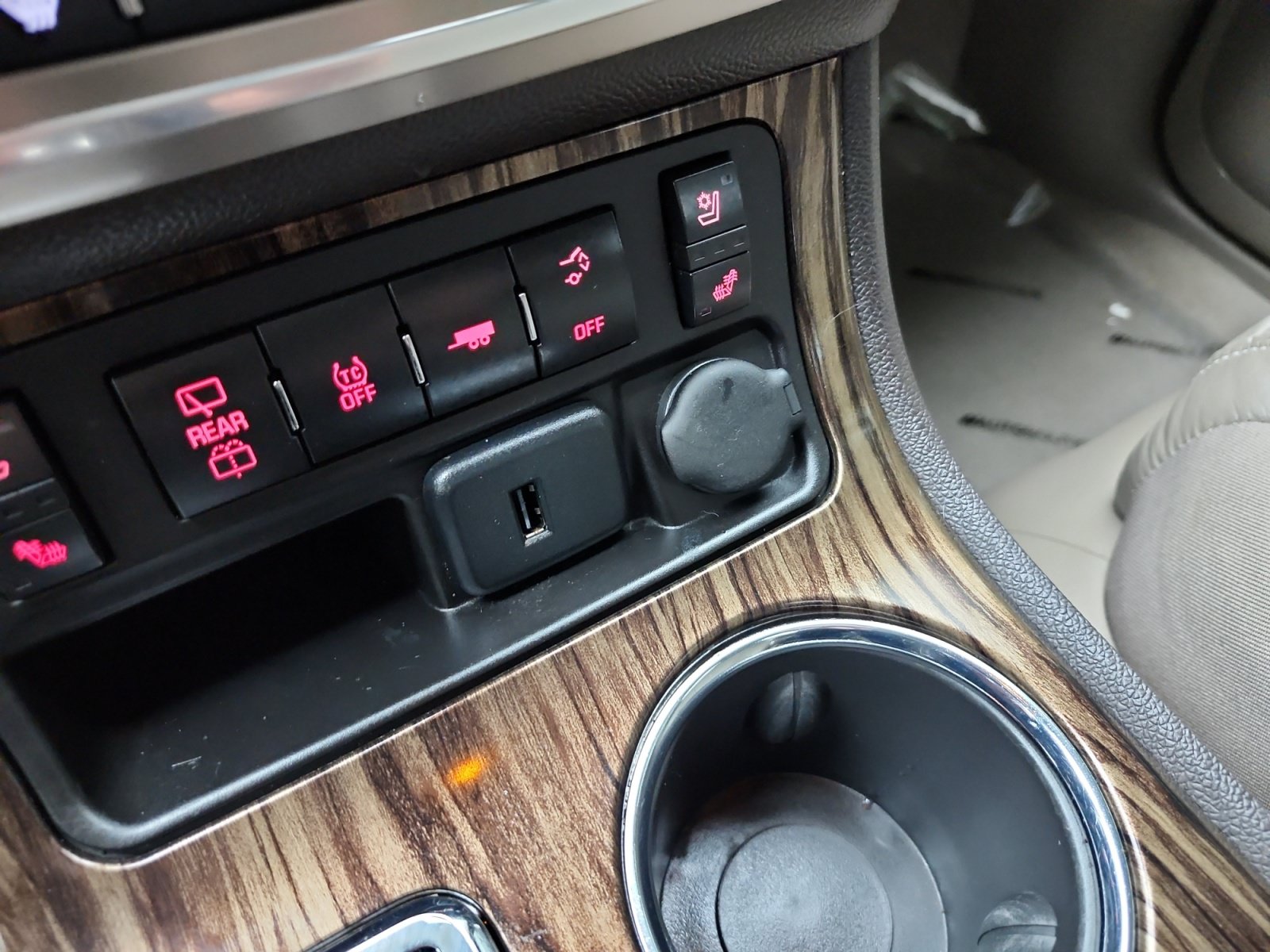 Used 2015 GMC Acadia Denali FWD image 22