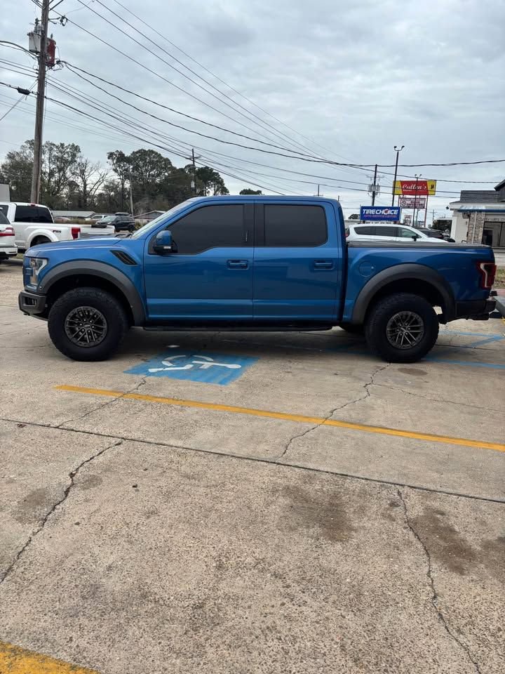 Used 2019 Ford F150 Raptor w/ Equipment Group 802A Luxury image 3