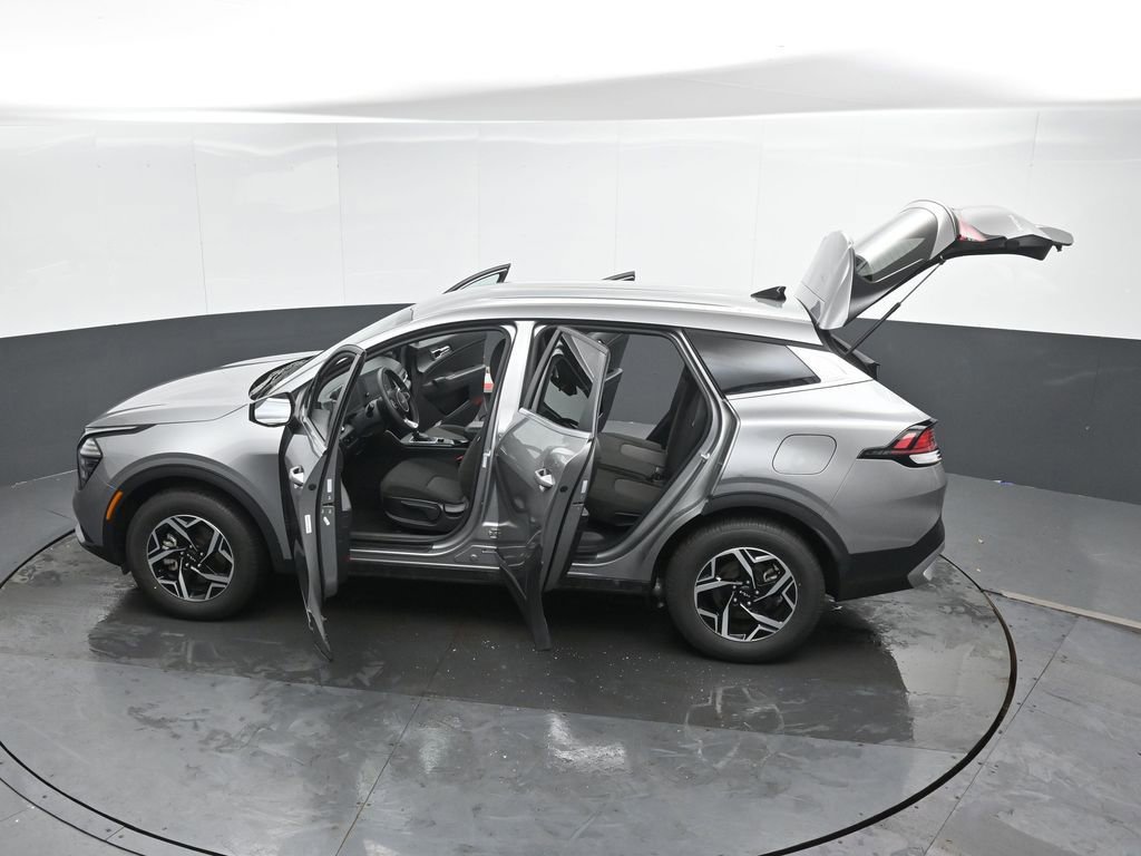 Used 2025 Kia Sportage LX image 54
