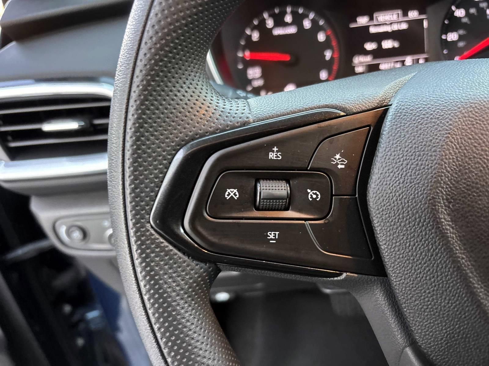 Used 2021 Chevrolet TrailBlazer LT w/ Convenience Package image 17