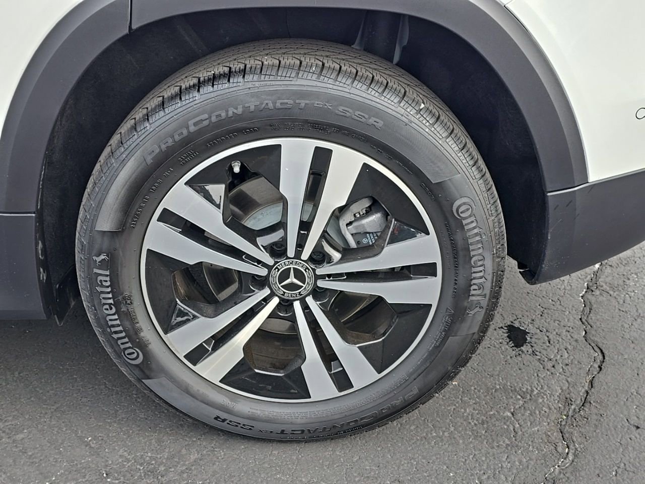 Used 2025 Mercedes-Benz GLB 250 4MATIC image 8