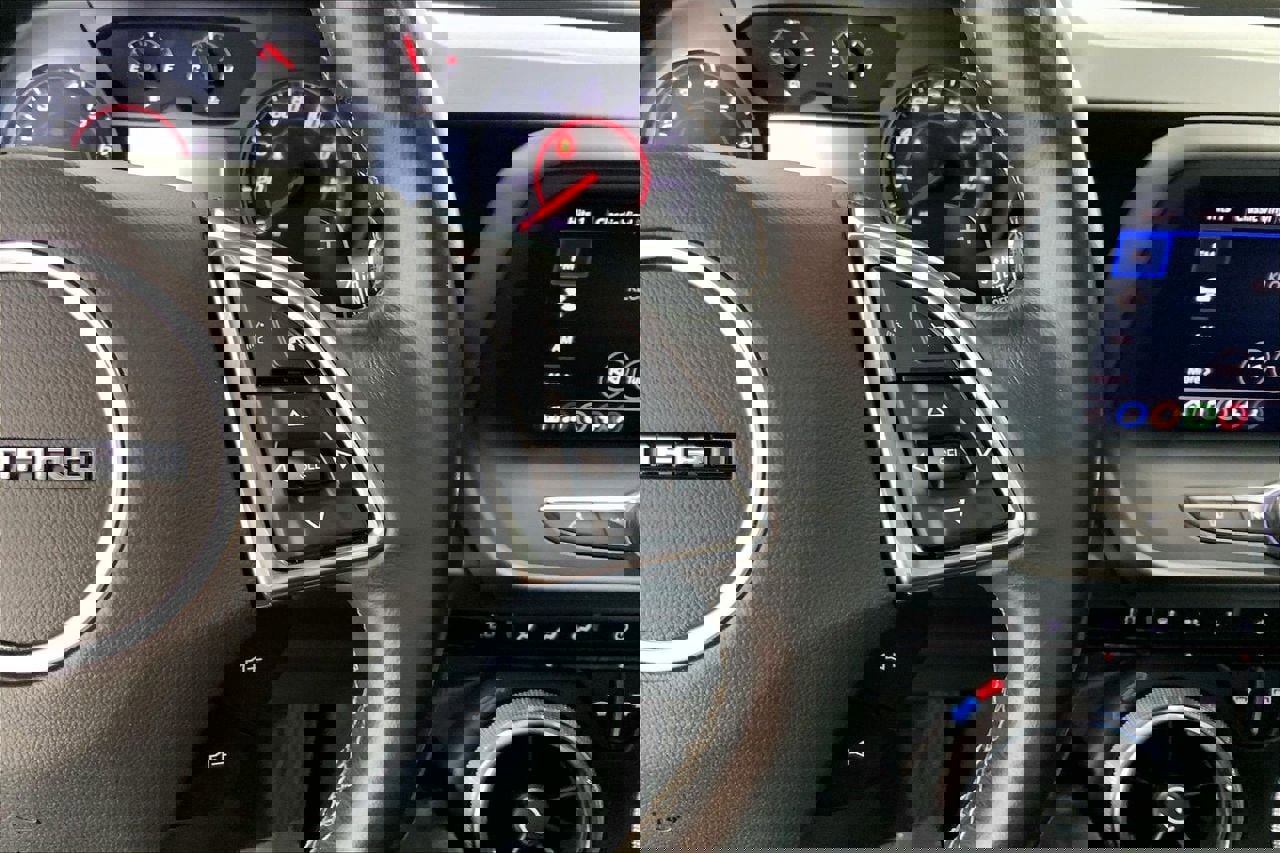 Used 2023 Chevrolet Camaro LT w/ RS Package image 20