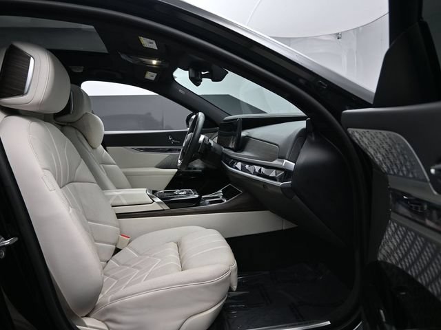 Used 2023 BMW 760i xDrive w/ Executive Package AWD/4WD image 26