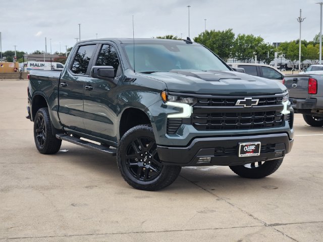 Used 2025 Chevrolet Silverado 1500 LT Trail Boss w/ Convenience Package II AWD/4WD image 2