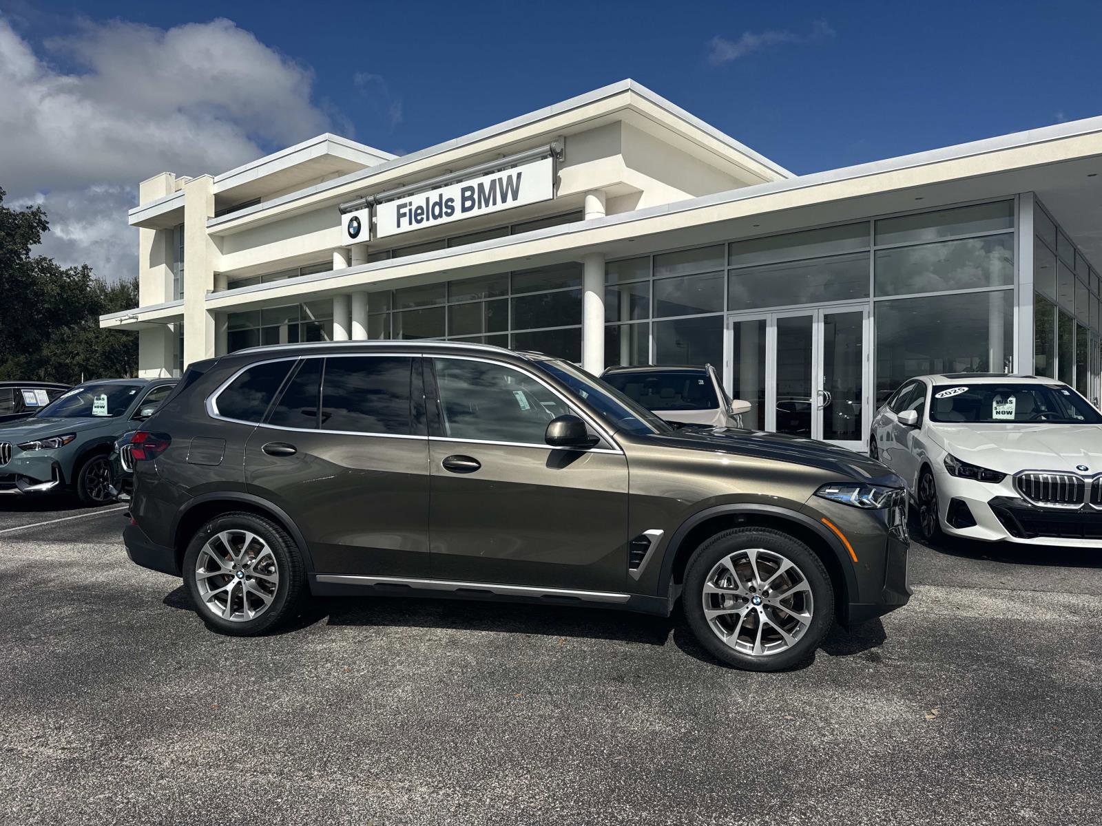 Certified 2025 BMW X5 xDrive40i w/ Premium Package image 1