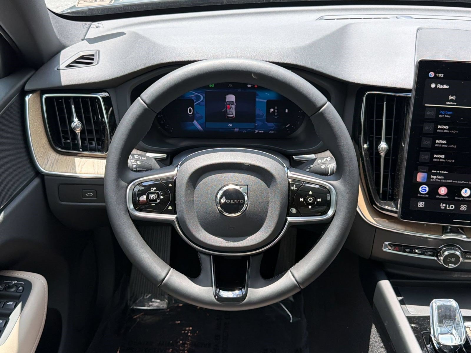 New 2026 Volvo XC60 B5 Plus w/ Climate Package AWD/4WD image 11