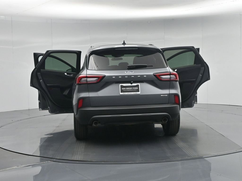 Certified 2025 Ford Escape ST-Line AWD/4WD image 31