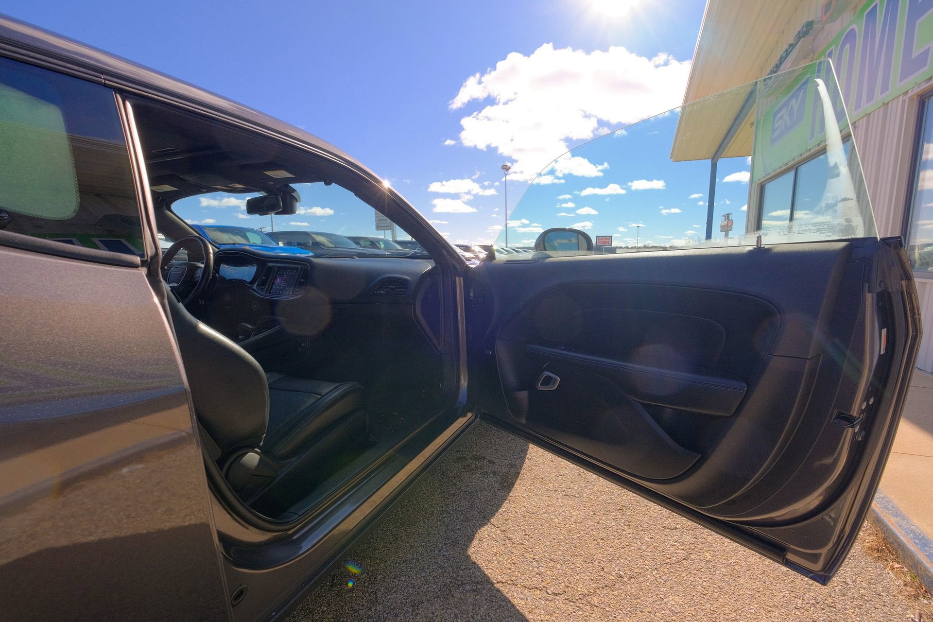 Used 2018 Dodge Challenger SXT Plus image 15