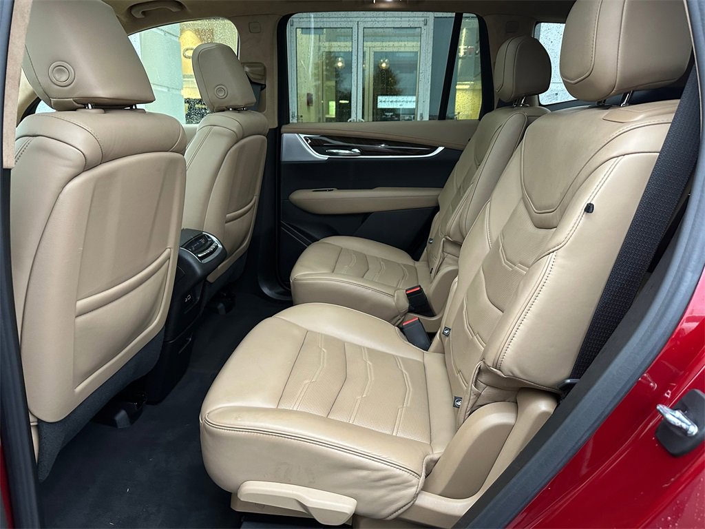 Used 2023 Cadillac XT6 Sport w/ Platinum Package image 15