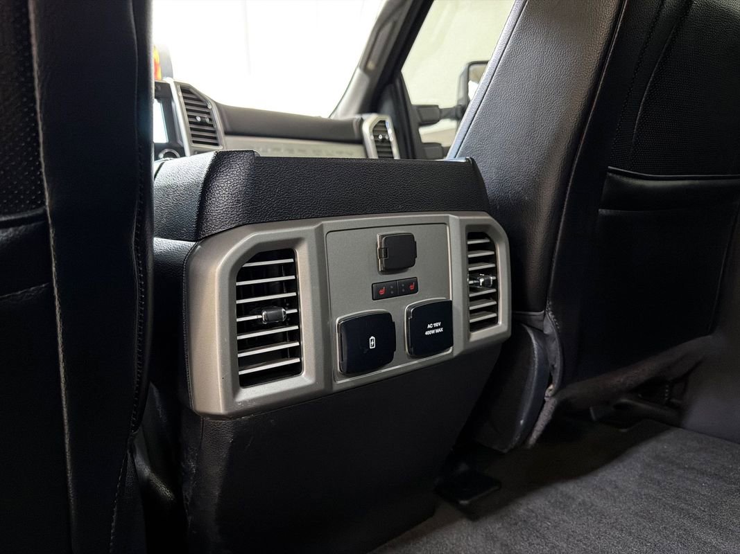 Used 2017 Ford F250 Lariat w/ Lariat Ultimate Package AWD/4WD image 28