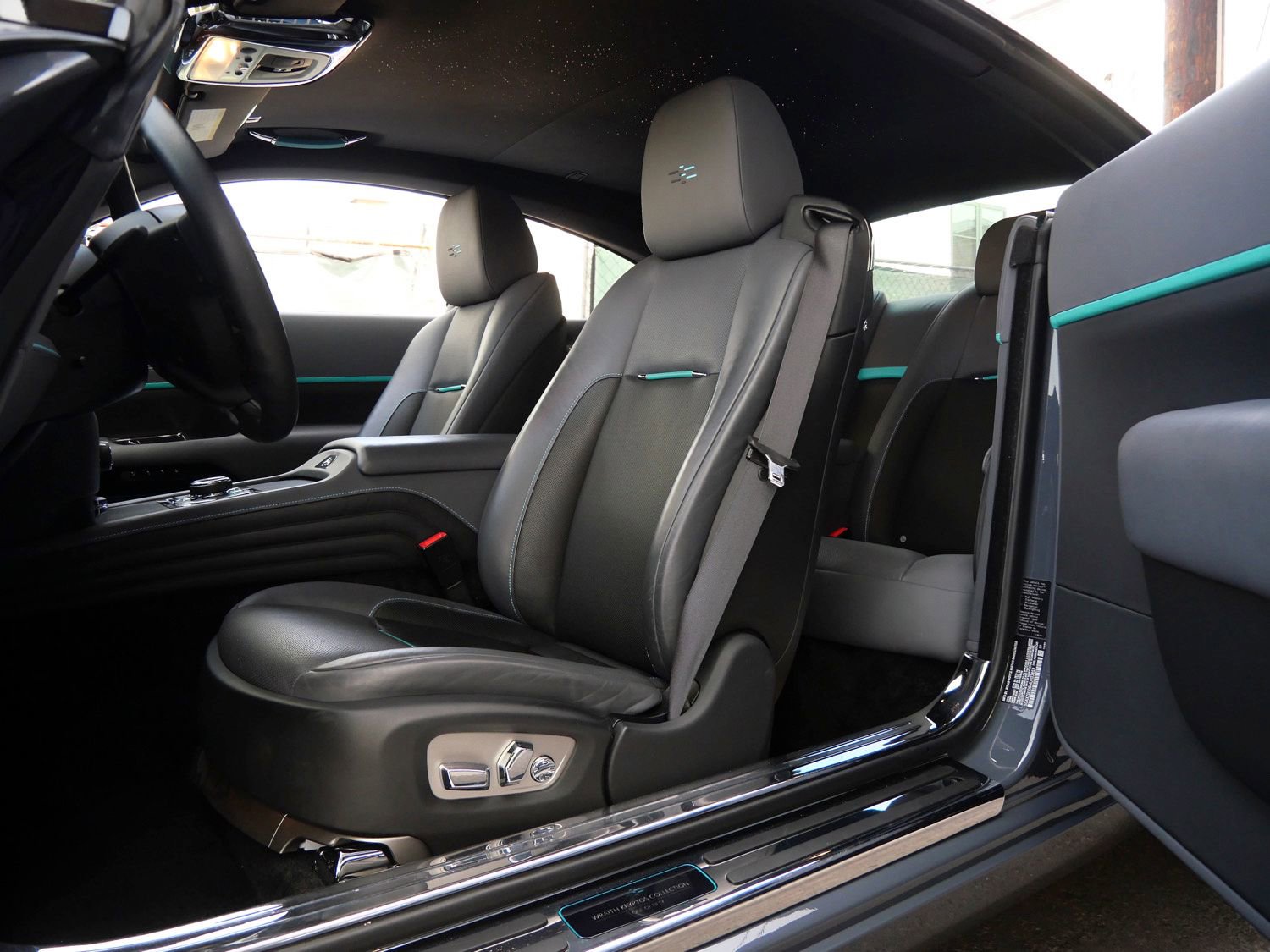 Certified 2021 Rolls-Royce Wraith RWD image 25