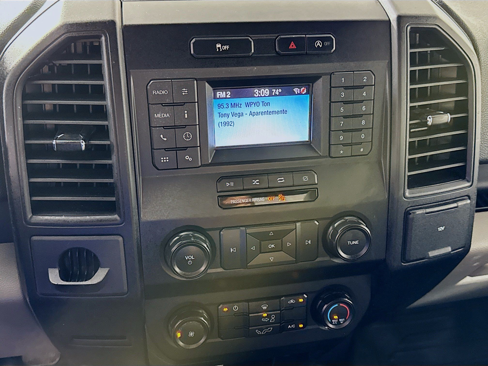 Used 2019 Ford F150 XL w/ Equipment Group 101A Mid RWD image 18