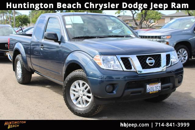 Used 2017 Nissan Frontier SV image 1